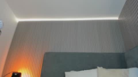 emelie_89 online show from February 2026 11:49:01 AM