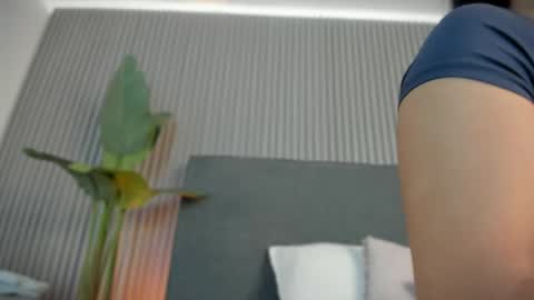 Snapshot of emelie_89 chatting on April 2026 11:38:01 AM emelie_89 online show from April 2026 11:38:01 AM
