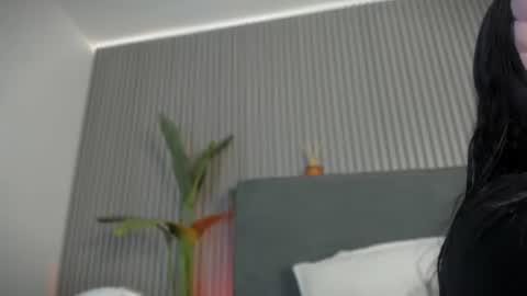 Snapshot of emelie_89 chatting on June 2026 11:48:01 AM emelie_89 online show from June 2026 11:48:01 AM