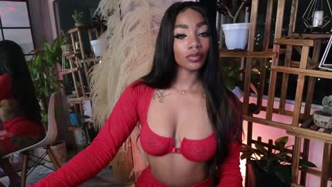 Snapshot of emely_brandon_ chatting on January 2025 01:50:01 AM anyelii online show from January 2025 01:50:01 AM