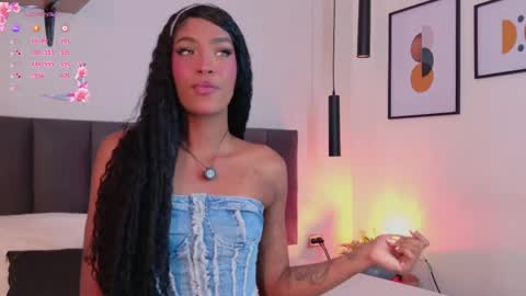 Emely online show from May 2026 10:32:02 AM