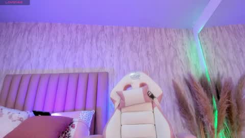 Snapshot of emely_florence_ chatting on April 2026 09:39:33 PM Emely Florence online show from April 2026 09:39:33 PM