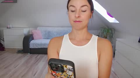 just me online show from September 2025 09:54:02 AM