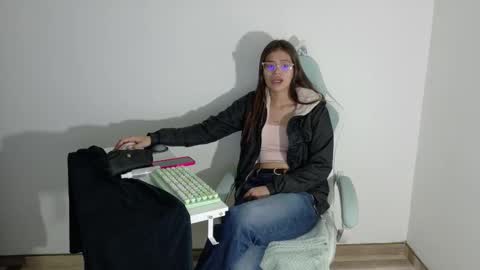 sabrina online show from December 2025 02:38:01 AM