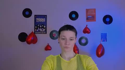 Snapshot of emi_fade chatting on February 2026 09:27:01 AM emi_fade online show from February 2026 09:27:01 AM