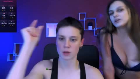 Snapshot of emi_fade chatting on February 2026 05:22:02 PM emi_fade online show from February 2026 05:22:02 PM