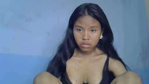 Snapshot of emiehottie chatting on May 2026 07:58:02 AM Ami online show from May 2026 07:58:02 AM