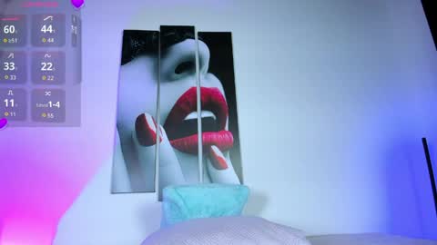 emiili_clark online show from April 2026 04:23:02 AM