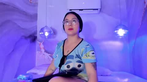 emiilycoopper online show from June 2026 01:09:02 PM