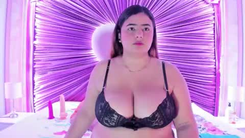 Emiily Grace online show from February 2026 11:53:02 AM