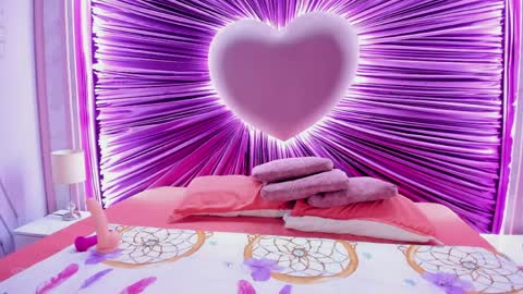 Snapshot of emiilygrace_ chatting on April 2026 11:40:02 AM Emiily Grace online show from April 2026 11:40:02 AM
