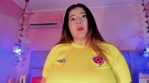 Snapshot of emiilygrace_ chatting on May 2026 11:28:02 AM Emiily Grace online show from May 2026 11:28:02 AM