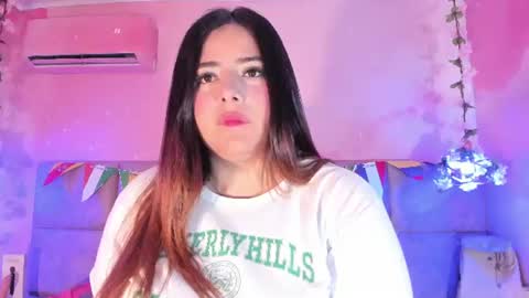 Snapshot of emiilygrace_ chatting on June 2026 11:25:01 AM Emiily Grace online show from June 2026 11:25:01 AM