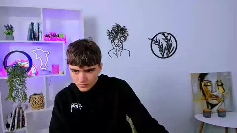 emil_lucky online show from February 2026 10:19:02 AM