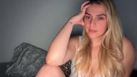 emilelovesyou online show from December 2025 05:36:02 AM