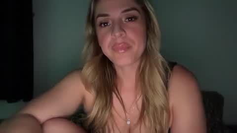Snapshot of emilelovesyou chatting on July 2026 03:46:02 AM emilelovesyou online show from July 2026 03:46:02 AM