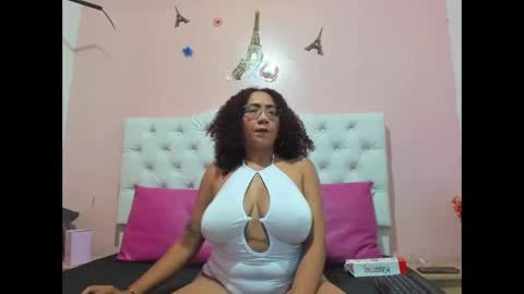 Snapshot of emili_cute1 chatting on May 2026 05:51:01 PM emili cute1 online show from May 2026 05:51:01 PM