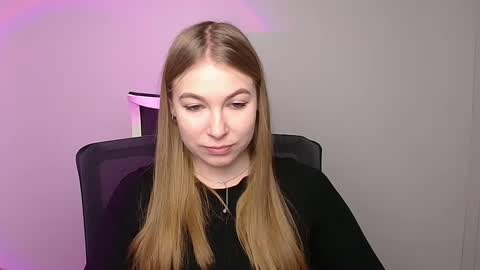 Emilia online show from February 2025 06:08:01 AM