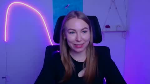 Emilia online show from December 2025 06:44:01 AM