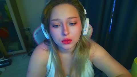 emiliaaah online show from February 2026 09:19:02 AM