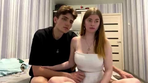 Jake And Emilia online show from November 2025 01:45:01 PM