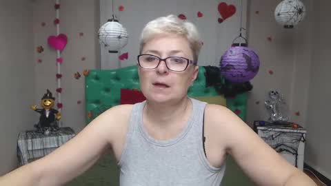 EmiliaGree online show from November 2025 06:19:02 PM