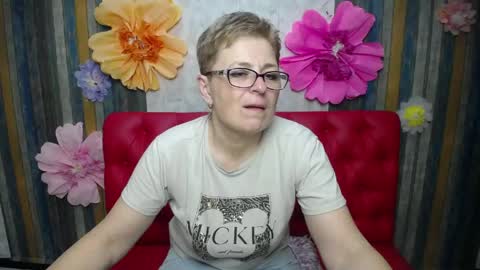 Snapshot of emiliagree chatting on May 2026 05:07:02 PM EmiliaGree online show from May 2026 05:07:02 PM