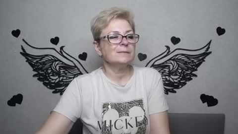 Snapshot of emiliagree chatting on July 2026 05:18:02 PM EmiliaGree online show from July 2026 05:18:02 PM