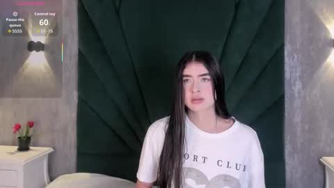 Emilie online show from March 2026 11:32:01 AM