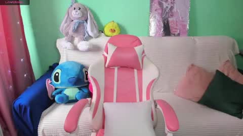 Emiliya online show from April 2026 05:34:01 AM