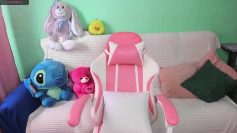 Emiliya online show from April 2026 08:43:01 AM