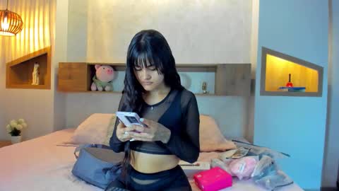 Snapshot of emilly_beaumontt chatting on February 2026 11:39:01 AM Emily Beaumont. online show from February 2026 11:39:01 AM