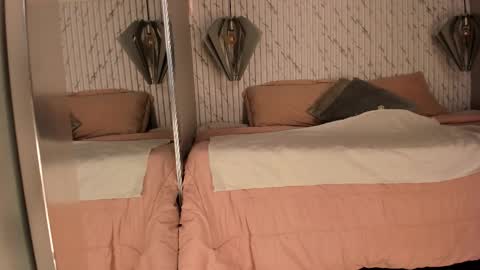 emilly_mell online show from September 2025 11:13:02 AM