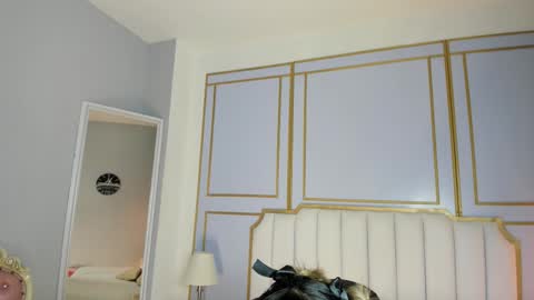 emilly_mell online show from November 2025 11:21:02 AM