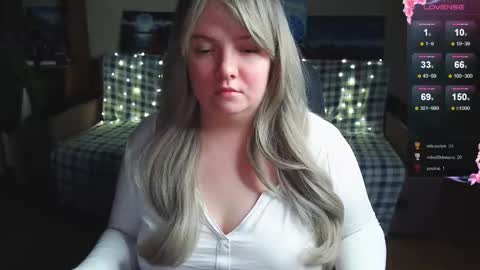 Emily online show from December 2025 11:20:01 PM