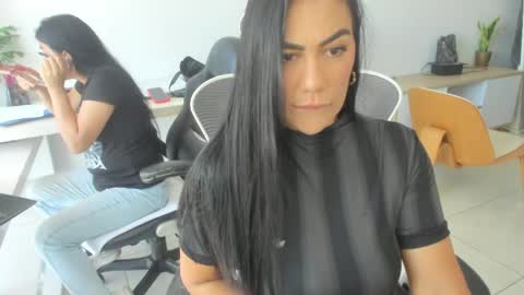 Emilly  online show from April 2026 02:56:01 PM