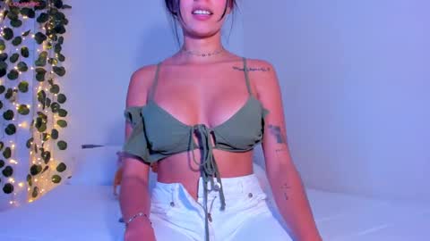 Snapshot of emillyhils1 chatting on October 2025 07:12:02 PM emilly online show from October 2025 07:12:02 PM