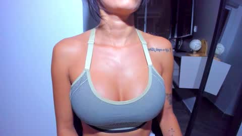 emilly online show from February 2026 09:41:02 AM