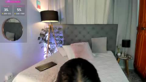 Snapshot of emillykiss1 chatting on October 2025 12:25:01 PM Emilly Kiss online show from October 2025 12:25:01 PM