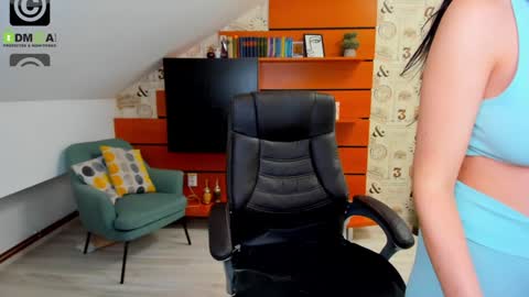 EmillyTaylor online show from February 2025 10:54:02 AM