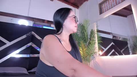 Snapshot of emily18__ chatting on October 2025 11:06:01 AM Emily online show from October 2025 11:06:01 AM