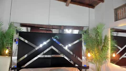 Emily  online show from December 2025 10:43:01 AM