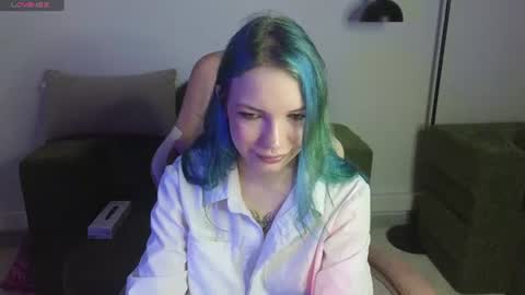 Snapshot of emily__hamilton chatting on June 2026 01:37:01 AM Emily online show from June 2026 01:37:01 AM