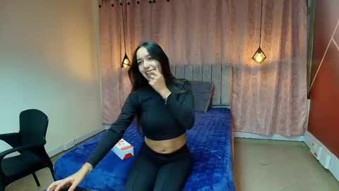  E M I L Y  online show from October 2025 01:06:01 AM