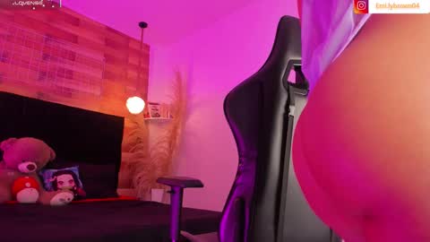 emily_brown04 online show from January 2026 12:09:02 PM