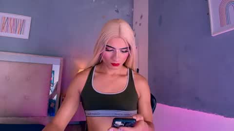 emily_castillo1_ online show from July 2026 04:50:01 AM