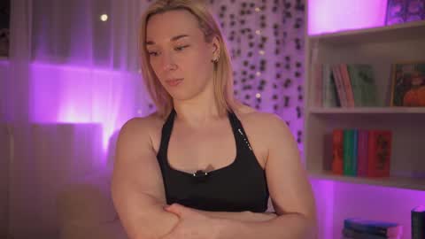 Em -  online show from January 2025 10:26:01 PM