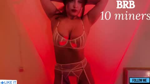 Snapshot of emily_gin chatting on May 2026 04:07:02 AM EMILY online show from May 2026 04:07:02 AM