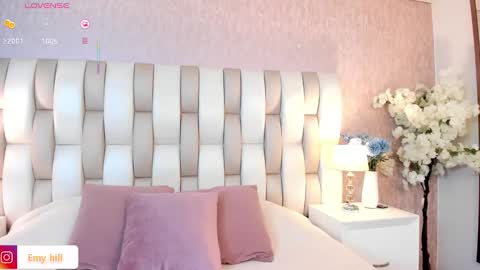 EMILY   Monday 5-2 am From Tuesday to Friday5-1 am Colombia time online show from January 2025 09:14:02 PM