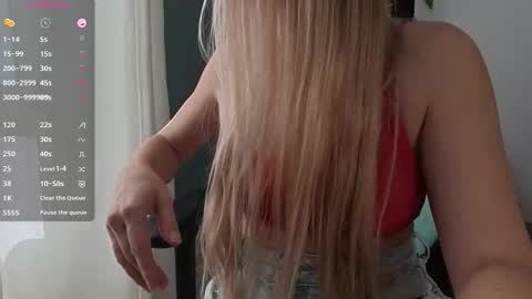 Emily online show from November 2025 10:10:02 AM